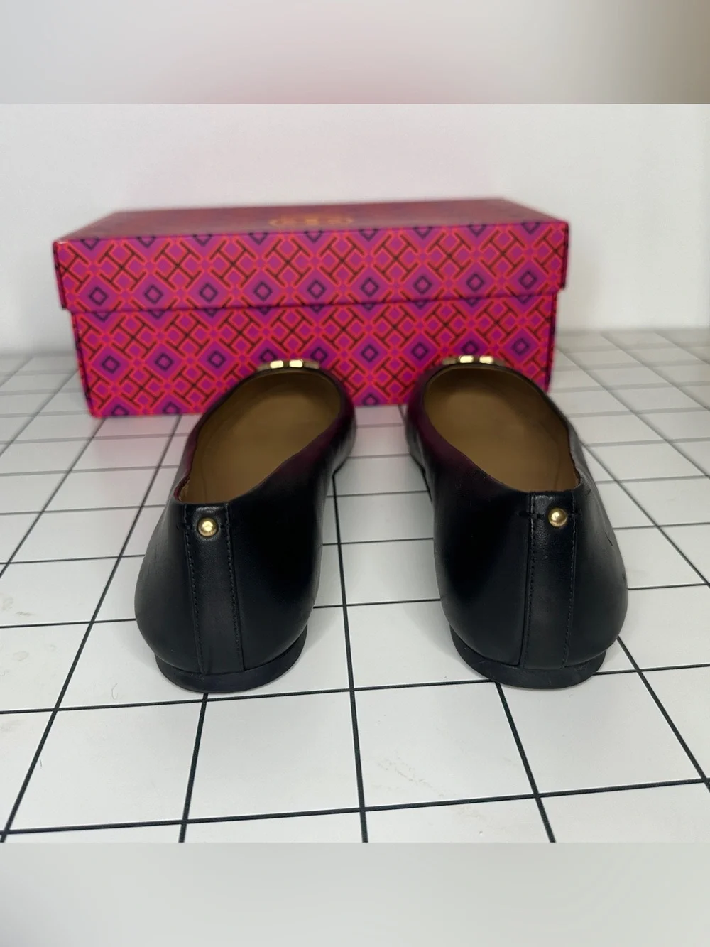 Tory Burch Black Leather Ballet Flats with Gold Logo Accent 11 Women's w/ box